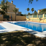 CASA CON GARAJE Y PISCINA en C. Telemann, Cruz de Humilladero, 29006 Málaga, España para 325.000€